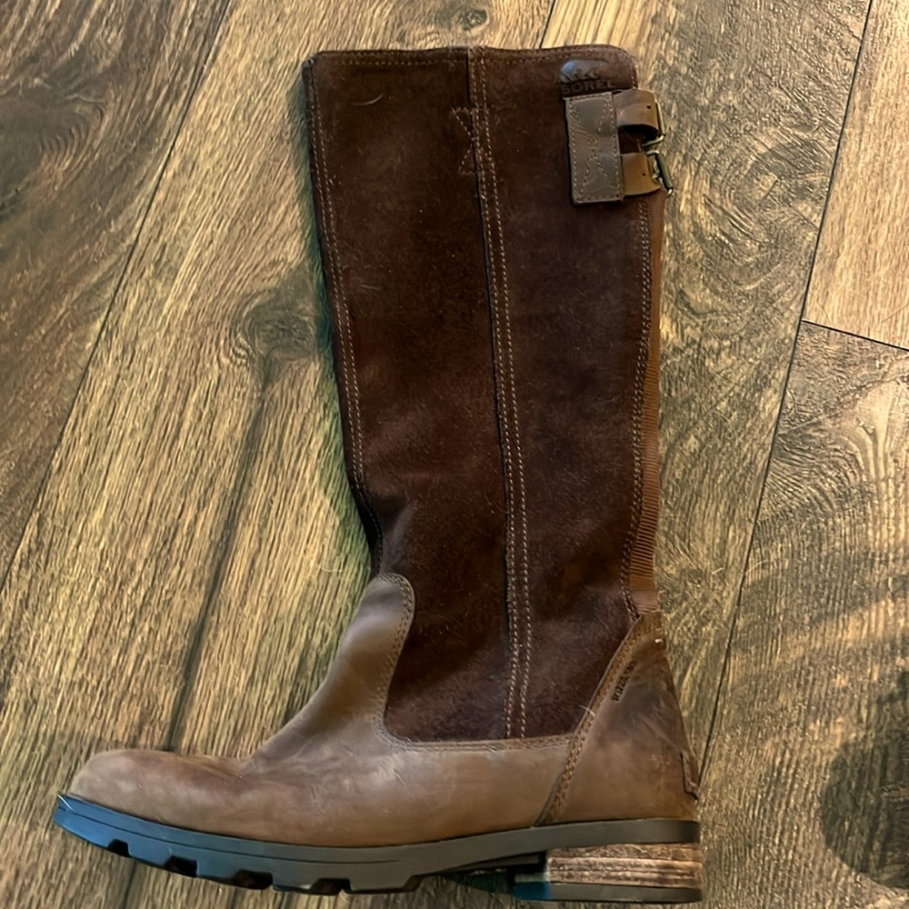 Girls sorel boots EUC